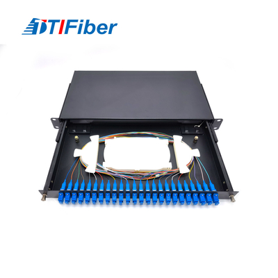 Ftth Sc / Fc / St / Lc Rack Mount Fiber Optic Terminal Box مع سترة 0.9 مم