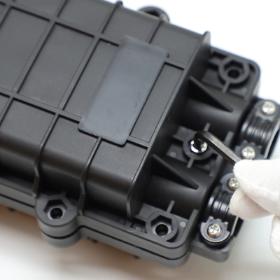 FTTX FTTH نوع الخط في صندوق الألياف الضوئية 12 Core 24 Core 36 Core 1 Input 2 Output Fiber Optic Splice Closure